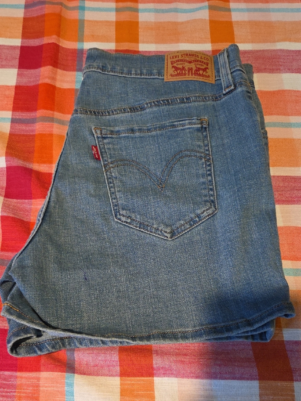 Levi's Light Blue Denim Jeans with Red Tab